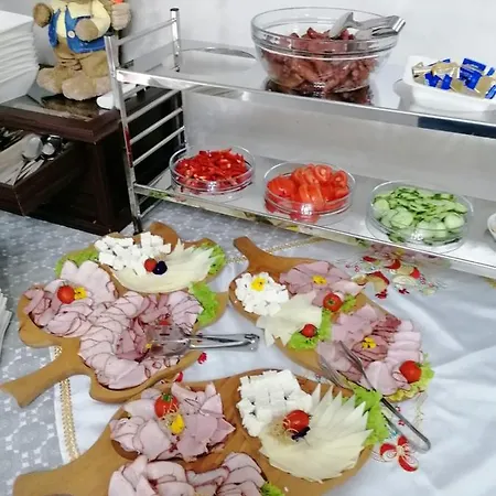 Chez Marie Brates