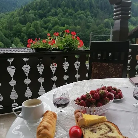 Chez Marie Guest house Brates